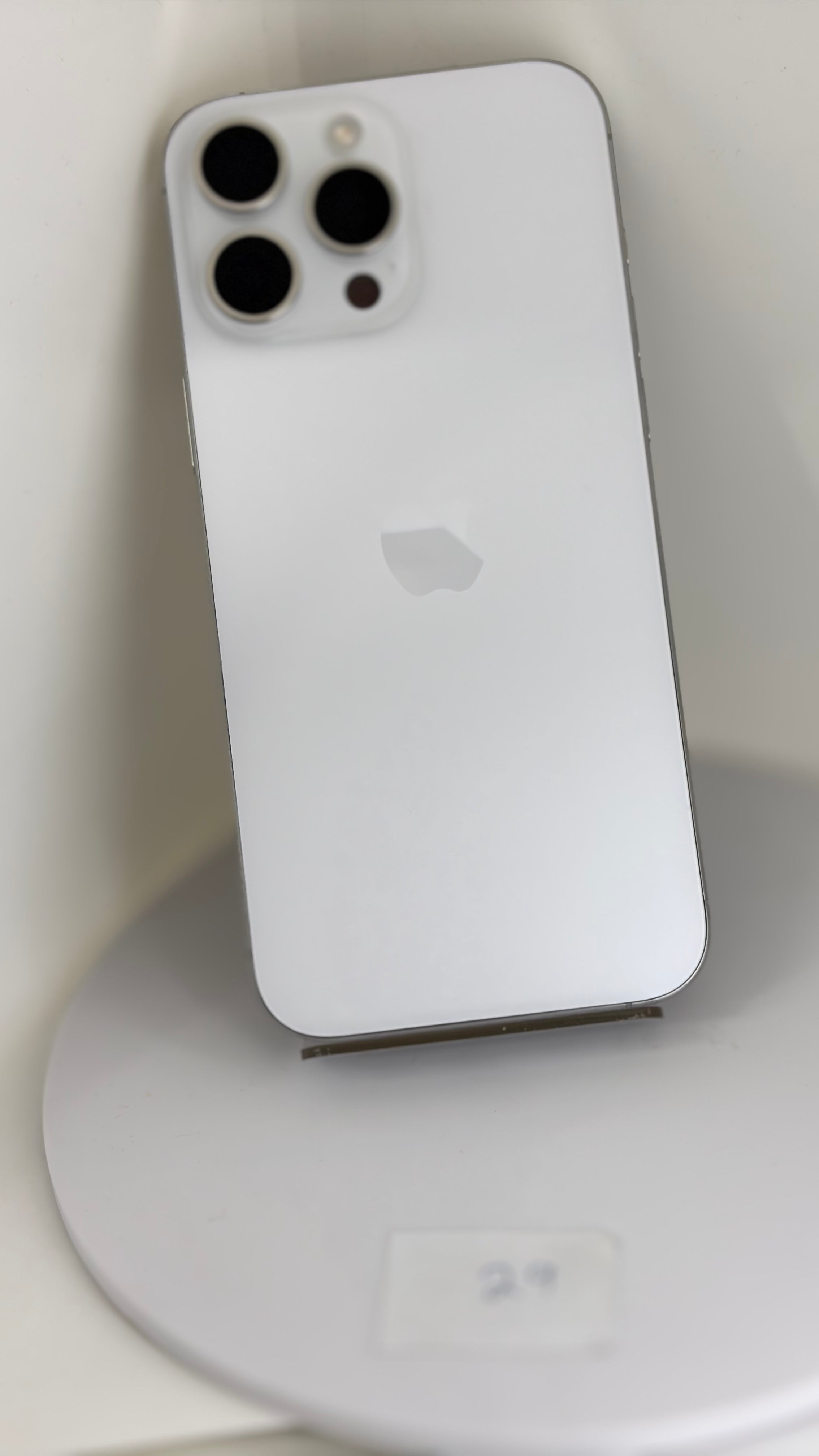 iPhone 16 Pro Max 512GB (No.29) טלפון סלולרי יד 2